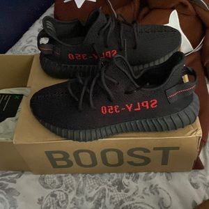 Yeezy 350 Bred